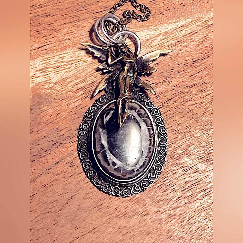 Moroccan Mud Crack Fossil Fairy Pendant 16$